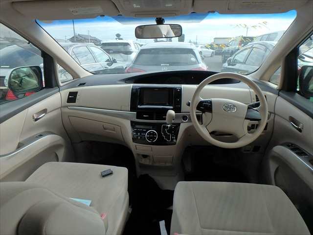 013 Toyota Estima X