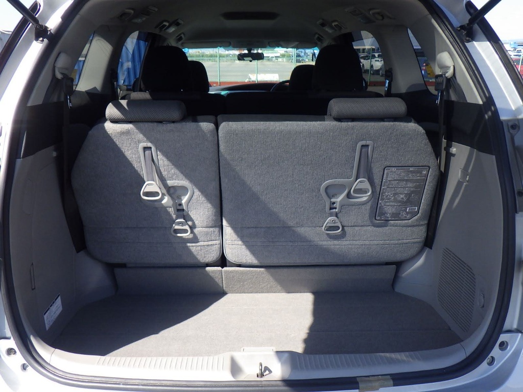 2006 Toyota Estima Aeras