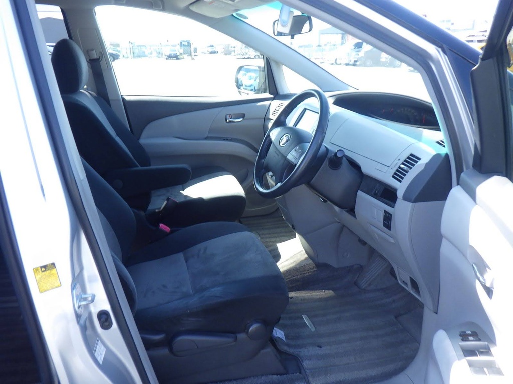 2006 Toyota Estima Aeras