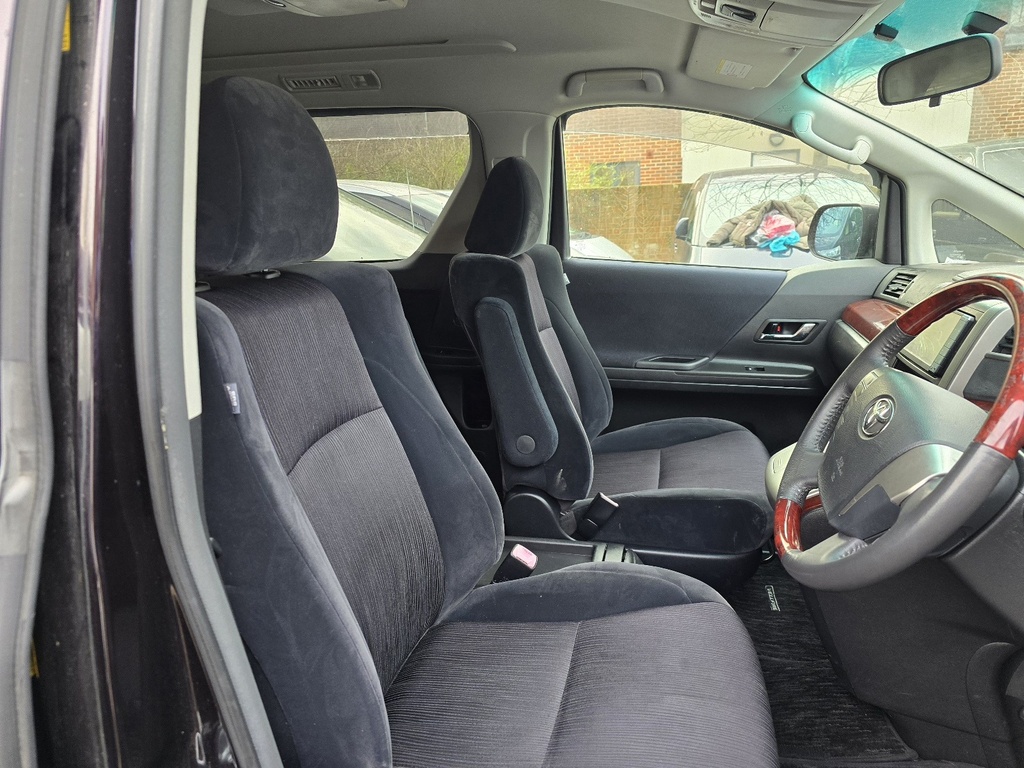 2010 Toyota Vellfire Z