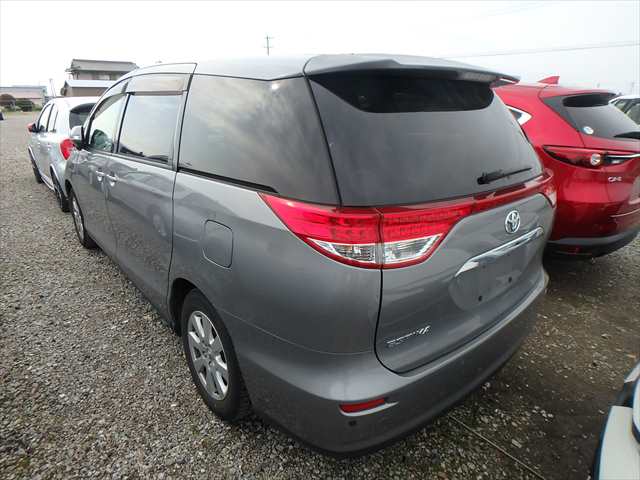 2012 Toyota Estima X