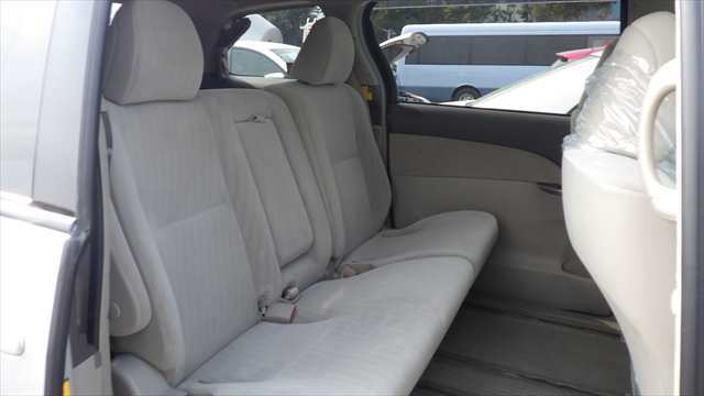 2011 Toyota Estima X