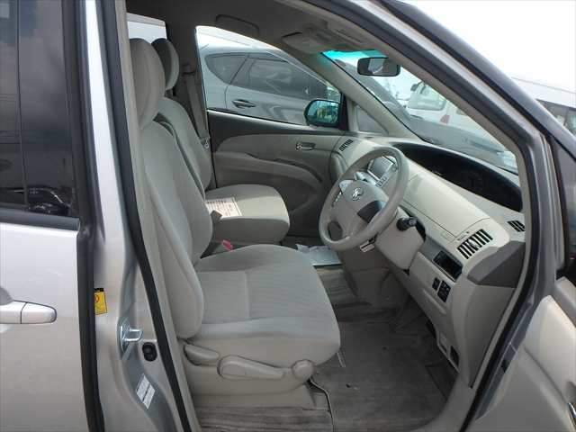 2010 Toyota Estima X