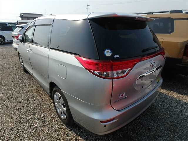 2016 Toyota Estima X