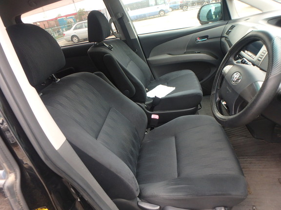 2010 Toyota Estima Aeras
