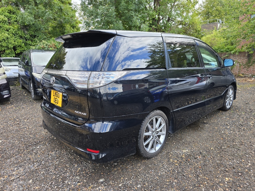 2011 Toyota Estima Aeras