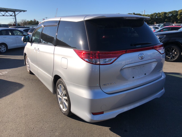 2011 Toyota Estima Aeras (Low mileage)