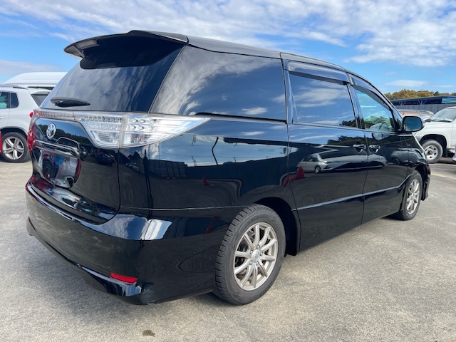 2012 Toyota Estima Aeras (7 seats) 6