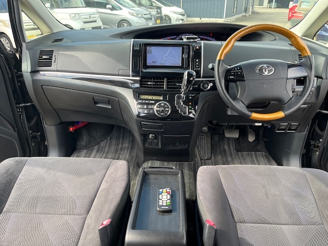 2012 Toyota Estima Aeras (7 seats) 6