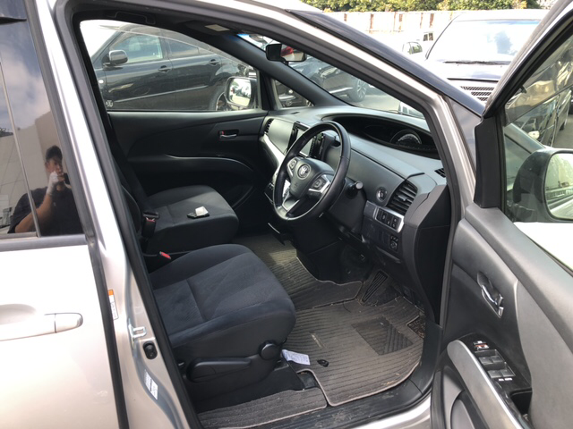 2016 Toyota Estima Aeras (Low mileage)