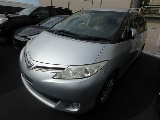 013 Toyota Estima X